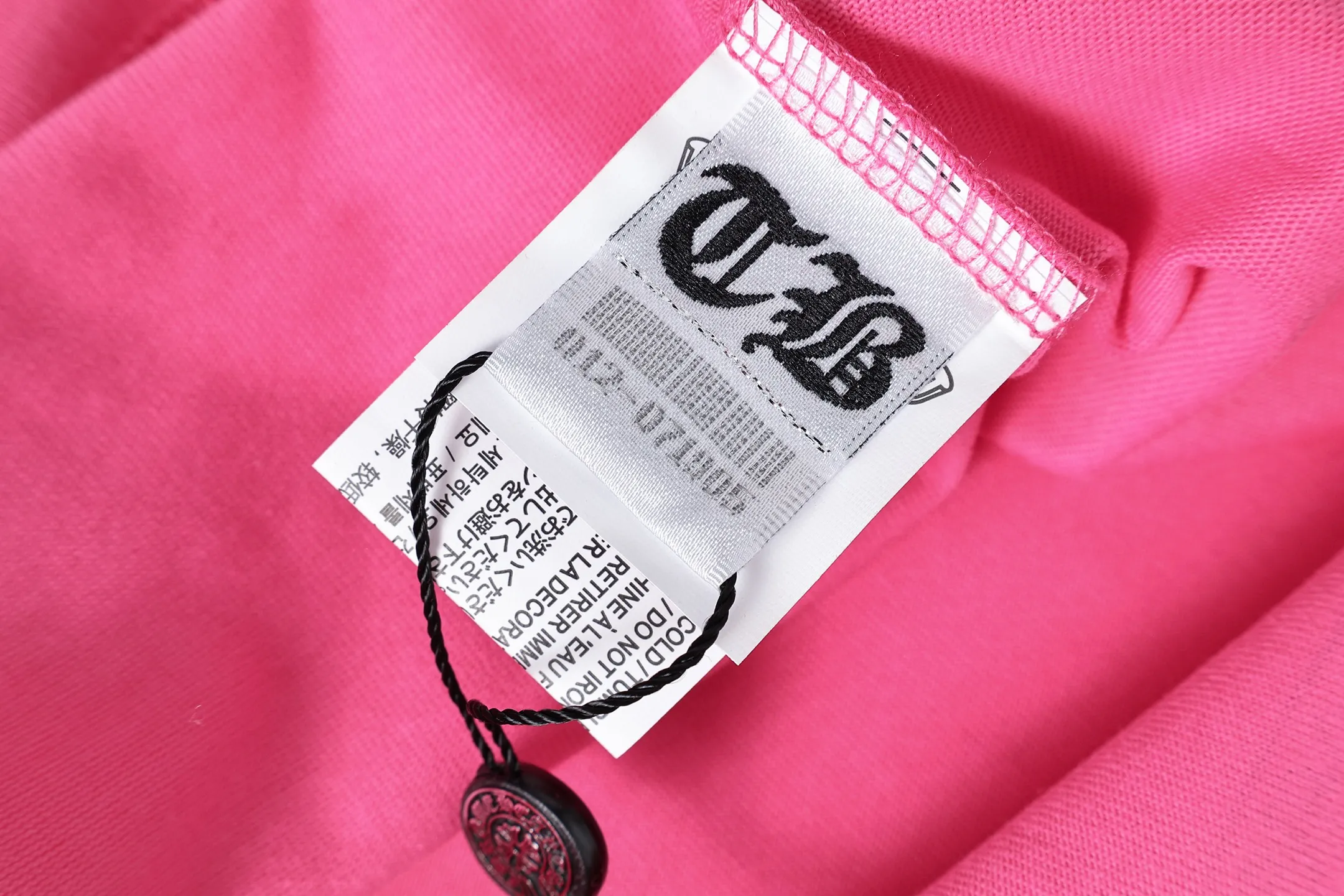 P150 Cross-border running quantity model, please do not place an order if you pursue quality - Chrome Hearts/Chrome Heart Graffiti✍️Letter cross short-sleeved T-shirt - High weight, high density and high quality. The wool is soft, delicate and skin-friendly. Soft and silky to the touch. Excellent warmth and skin-friendly properties - Custom-woven and custom-dyed, no color difference, regardless of fabric or workmanship details. Comparing the ordinary version on the market -Colour: pink -Size: S M L XL